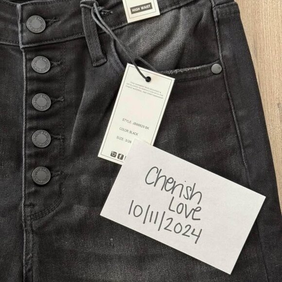 Judy Blue NWT Women’s Mid-Rise Destroyed Hem Distressed Jeans (Size 3/26) - Picture 9 of 10